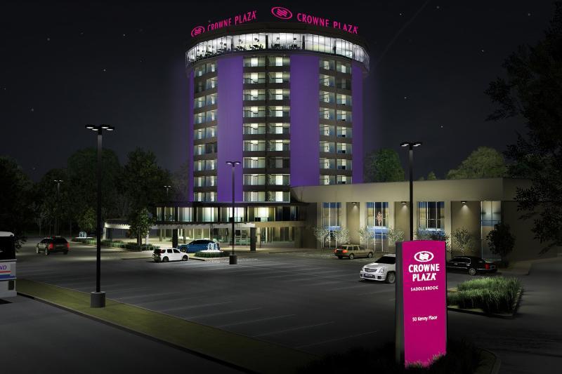 Crowne Plaza Saddle Brook By Ihg Hotel Exterior photo